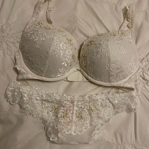 Victoria Secret Bra Set